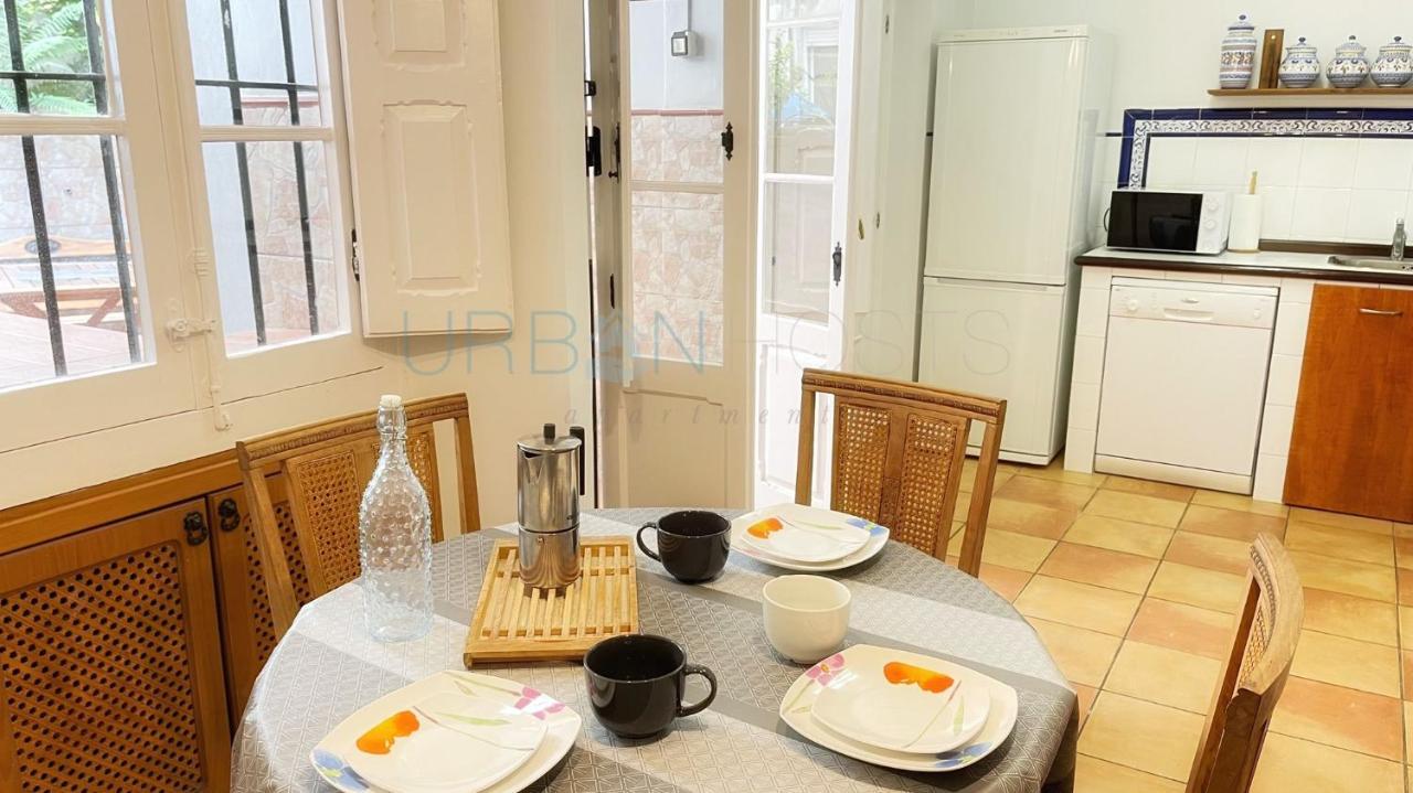 Apartamento con encanto centrico, wifi y patio Bilbao Exterior foto